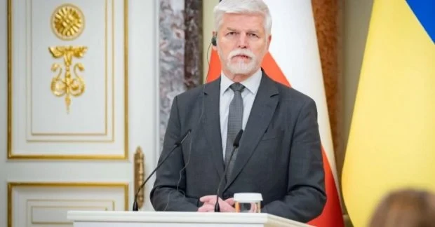 НАТО доведеться відкривати вогонь по літаках РФ: Павел назвав небезпечну умову