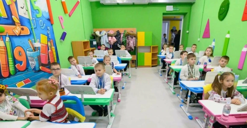 У школах Львівщини обмежать смартфони з 1 листопада: у понад 30% дітей виявили проблеми зі здоров’ям
